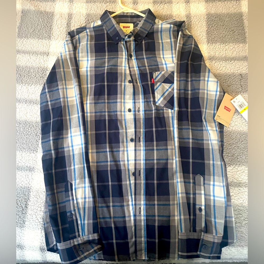 NWT Levi Long Sleeve Button Up